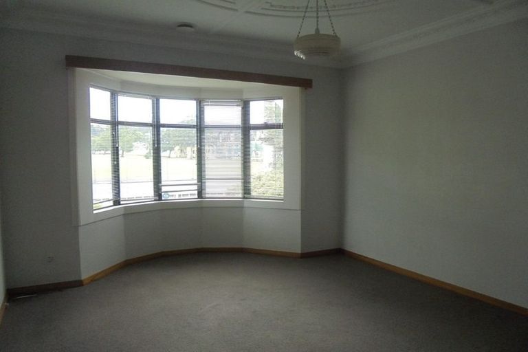 Photo of property in 203 Macandrew Road, South Dunedin, Dunedin, 9012