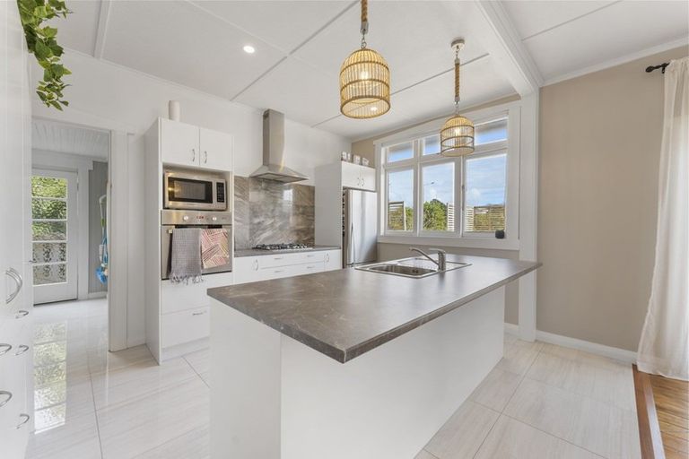 Photo of property in 6 Ngaio Street, Strandon, New Plymouth, 4312