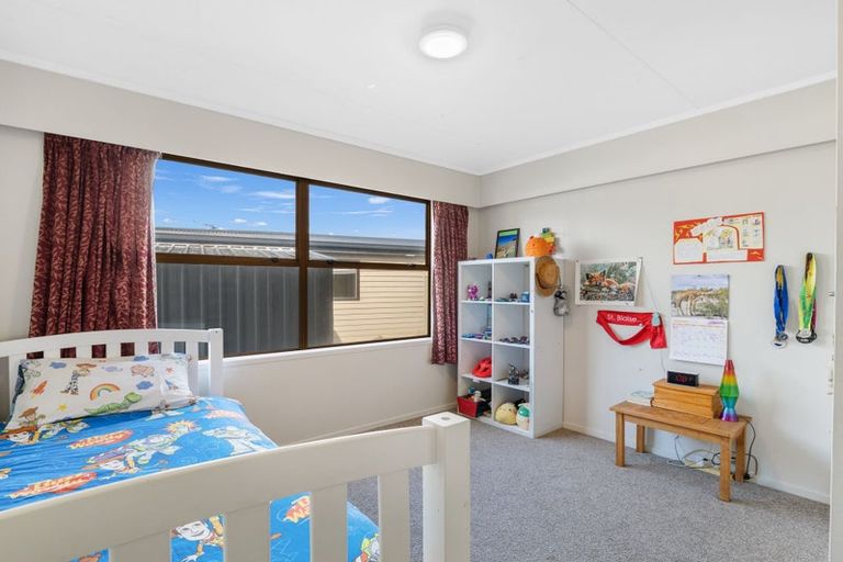 Photo of property in 17 Byron Grove, Owhata, Rotorua, 3010