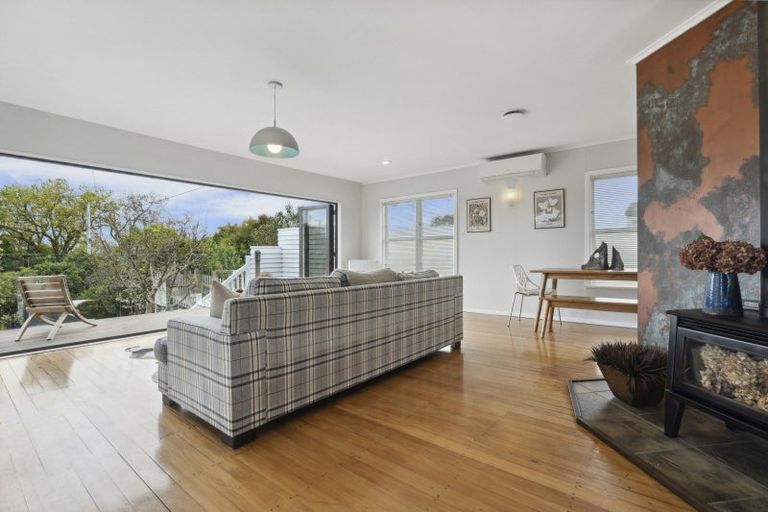 Photo of property in 97 Wallace Road, Mangere Bridge, Auckland, 2022