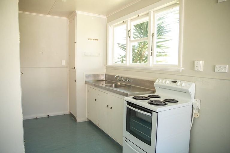 Photo of property in 31 Hillary Crescent, Belmont, Auckland, 0622