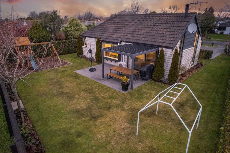 Photo of property in 44 Karnak Crescent, Russley, Christchurch, 8042