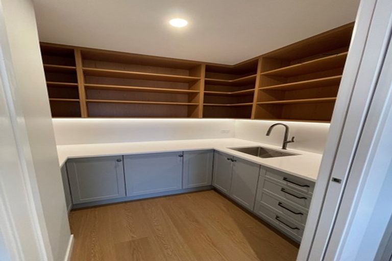 Photo of property in 14 Rotorua Grove, Aotea, Porirua, 5024