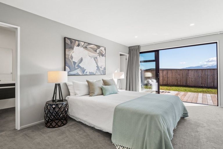 Photo of property in 22 Muster Road, Jacks Point, 9371