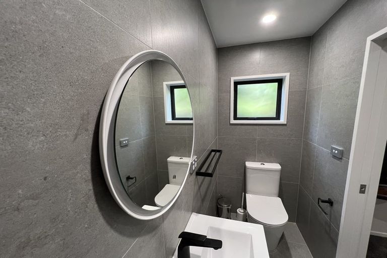 Photo of property in 8 Arataki Way, Glen Eden, Auckland, 0602