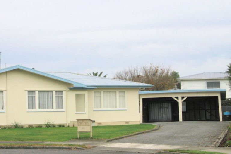 Photo of property in 20 Henderson Crescent, Onekawa, Napier, 4110