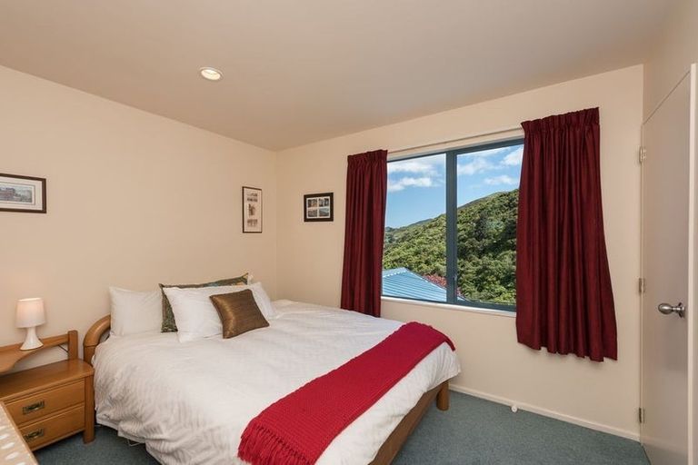Photo of property in 9 Ridvan Grove, Ngaio, Wellington, 6035