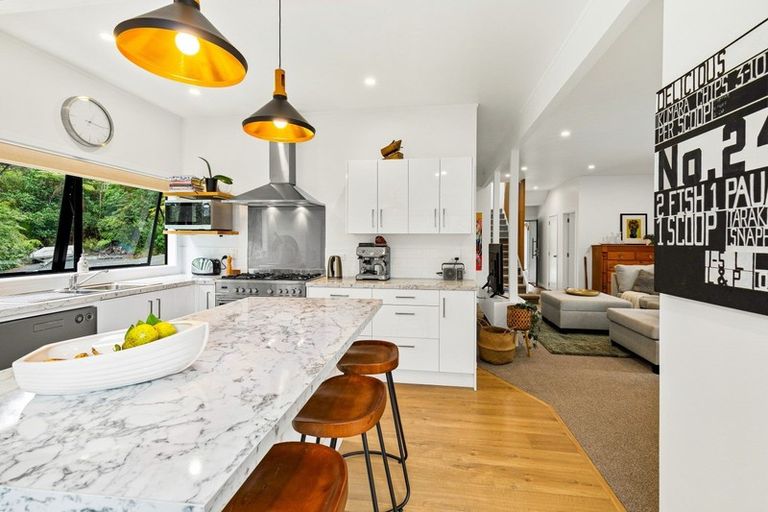 Photo of property in 961 Sandspit Road, Sandspit, Warkworth, 0982