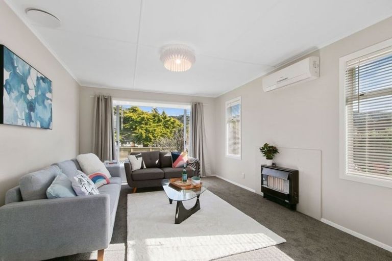 Photo of property in 16 Roberts Street, Wainuiomata, Lower Hutt, 5014