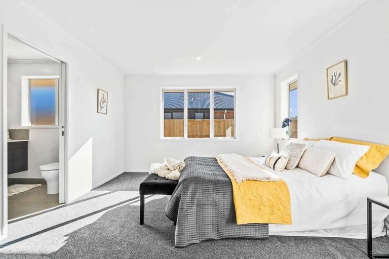 Photo of property in 46 Kitemaunga Avenue, One Tree Point, 0118