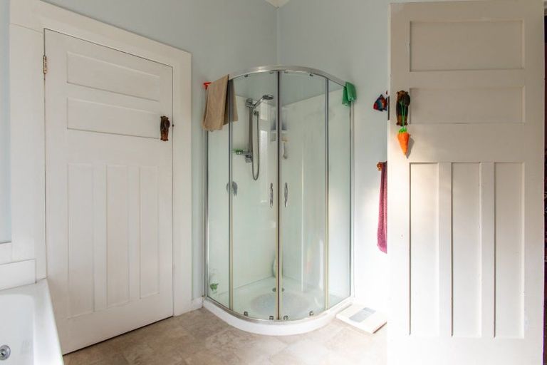 Photo of property in 16 Chamberlain Street, Dannevirke, 4930