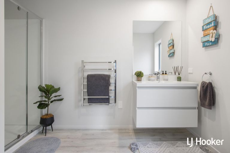 Photo of property in 12 Anatere Rise, Athenree, Katikati, 3177