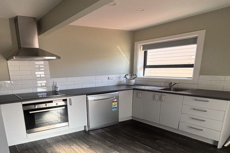 Photo of property in 207 Wainoni Road, Avondale, Christchurch, 8061