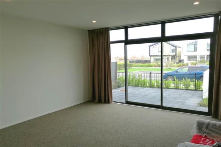 Photo of property in 71 Battalion Drive, Papakura, 2110