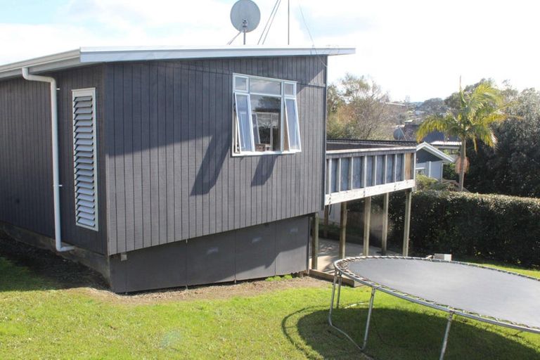 Photo of property in 37 Gledstane Road, Stanmore Bay, Whangaparaoa, 0932