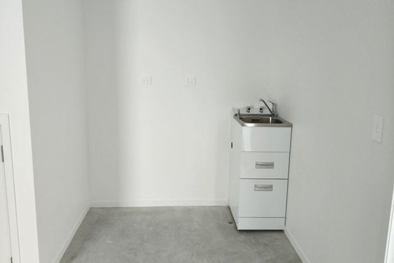 Photo of property in 17 Lemonwood Way, Woodridge, Wellington, 6037