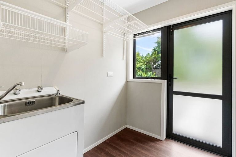 Photo of property in 3 Gavinike Place, Waimauku, 0812