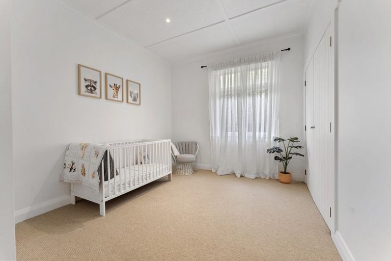 Photo of property in 6 Ngaio Street, Strandon, New Plymouth, 4312