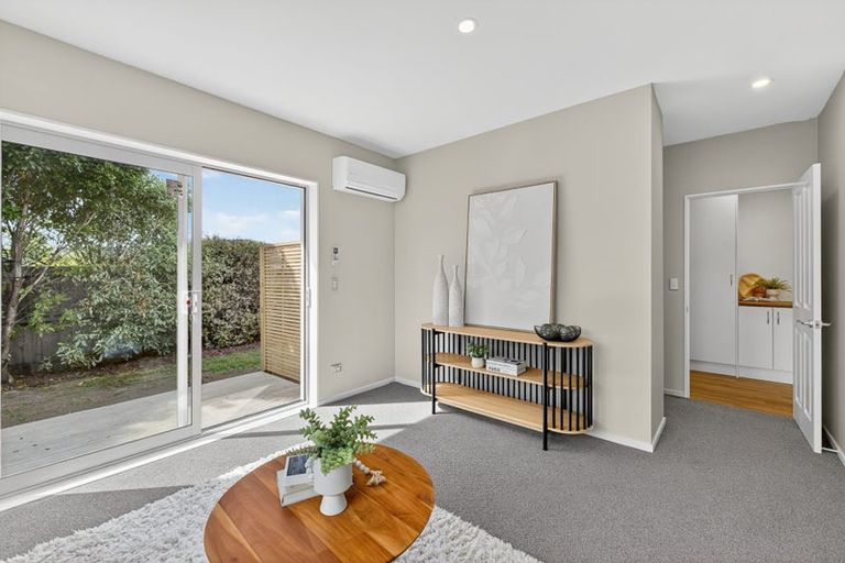 Photo of property in 15 Saint Peters Close, Woolston, Christchurch, 8062