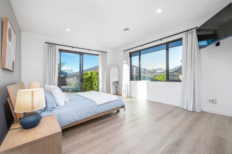 Photo of property in 3 Stow Place, Henderson, Auckland, 0612