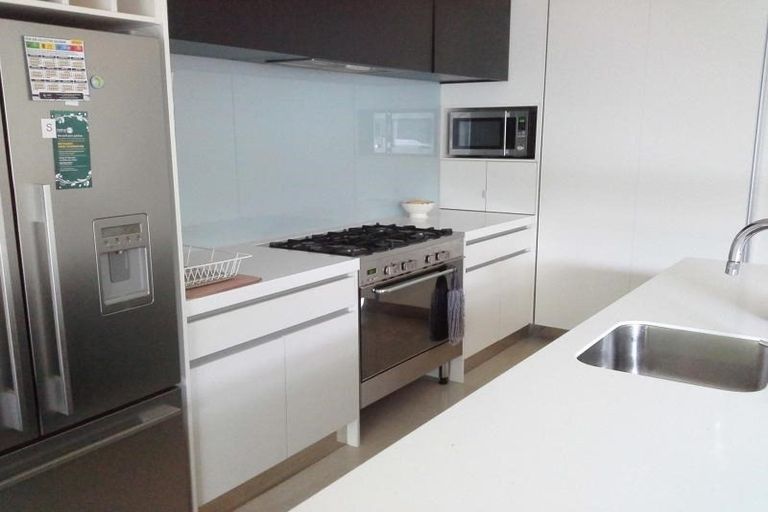 Photo of property in 32d Ainslee Street, Highlands Park, New Plymouth, 4312