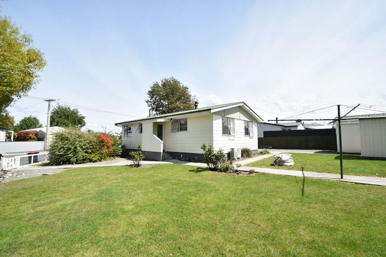 Photo of property in 2 Hunter Crescent, Twizel, 7901