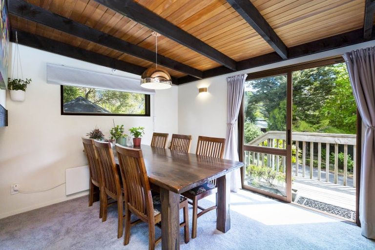Photo of property in 19 Freemans Way, Pinehaven, Upper Hutt, 5019