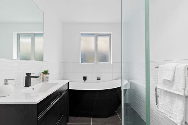 Photo of property in 77 Valley Road, Pukekohe, 2120