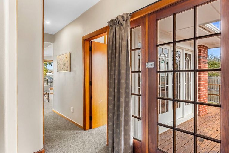 Photo of property in 3 Roslyn Avenue, Mairehau, Christchurch, 8052