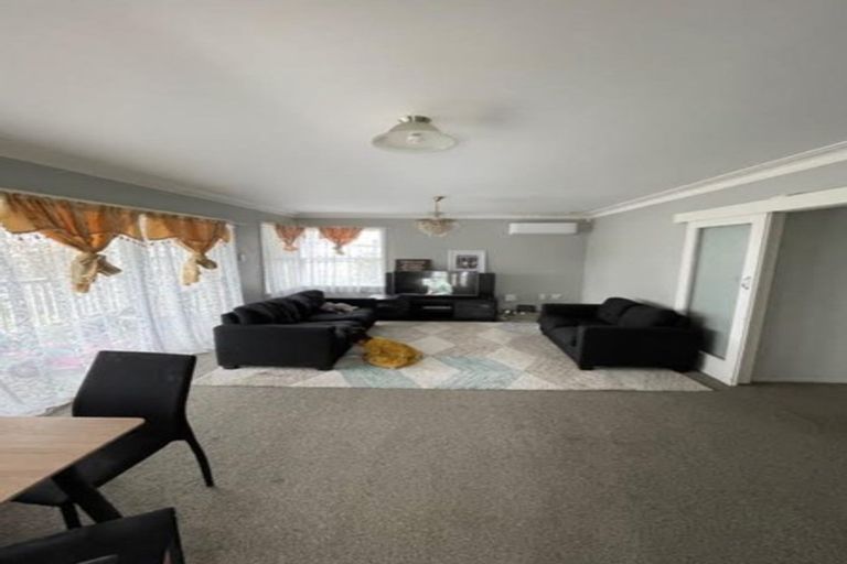 Photo of property in 15 Kirton Crescent, Manurewa, Auckland, 2102