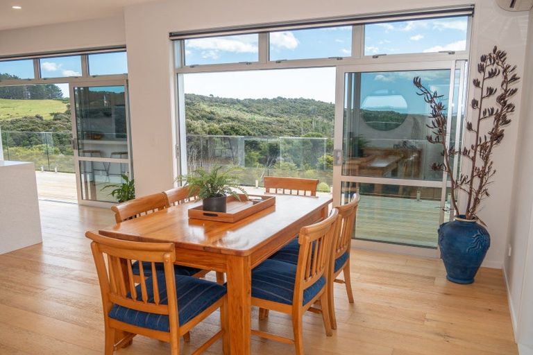 Photo of property in 34 Opoi Lane, Cable Bay, 0420