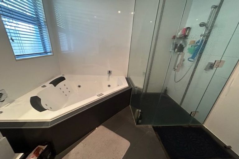 Photo of property in 221 East Coast Road, Campbells Bay, Auckland, 0620