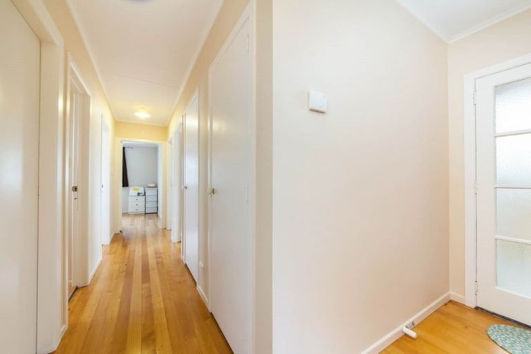 Photo of property in 76 Harrington Road, Henderson, Auckland, 0610