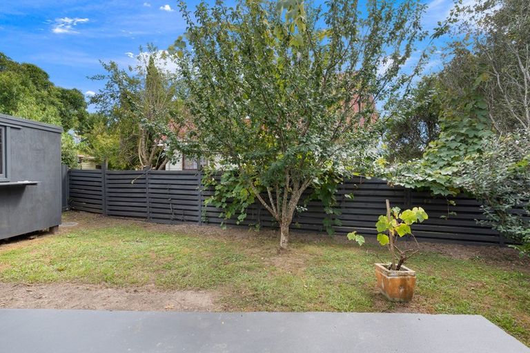 Photo of property in 42a Woodglen Road, Glen Eden, Auckland, 0602