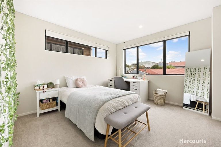 Photo of property in 68 Seafarer Crescent, Stanmore Bay, Whangaparaoa, 0932