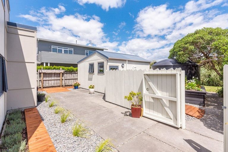 Photo of property in 13 Marram Way, Peka Peka, Waikanae, 5391