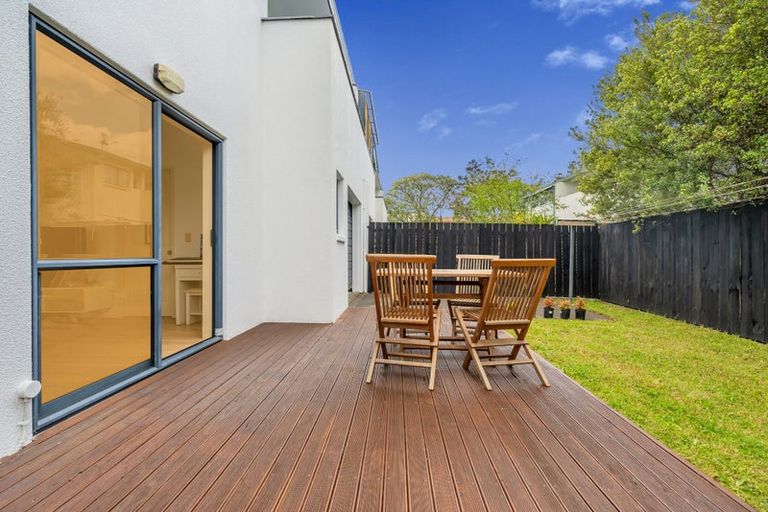 Photo of property in 9 Butia Avenue, Henderson, Auckland, 0612