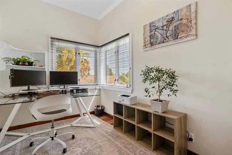 Photo of property in 50 Lee Street, Te Puke, 3119