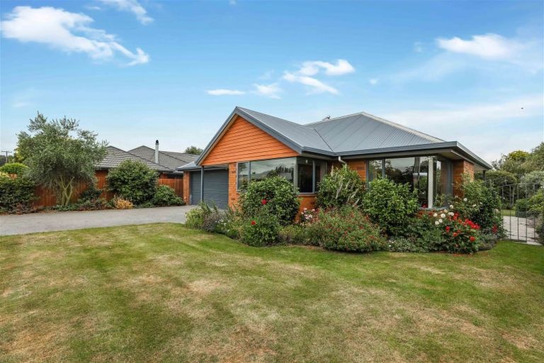 Photo of property in 17 Thomson Street, Tinwald, Ashburton, 7700