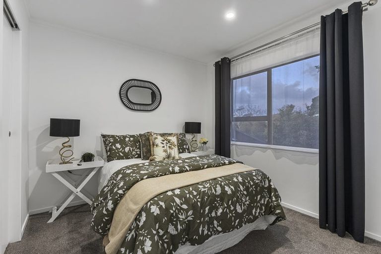 Photo of property in 61b Highland Park Drive, Highland Park, Auckland, 2010