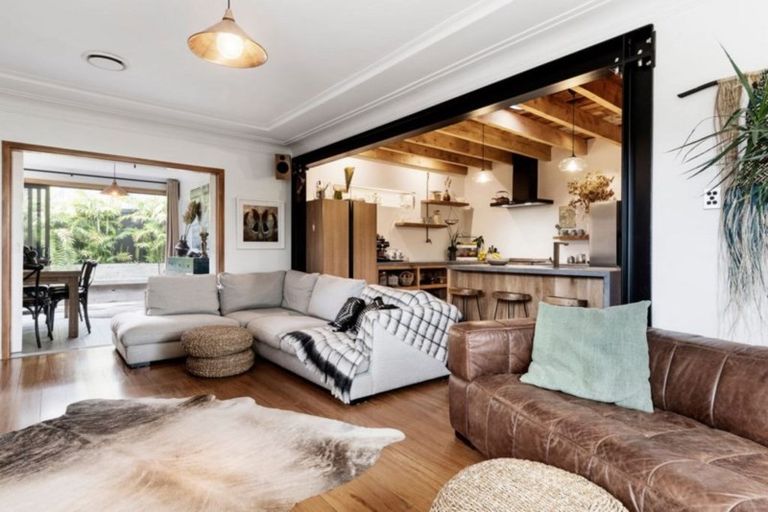 Photo of property in 55 Pitau Road, Mount Maunganui, 3116