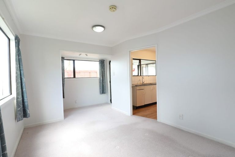 Photo of property in 58 Bradbury Road, Botany Downs, Auckland, 2010