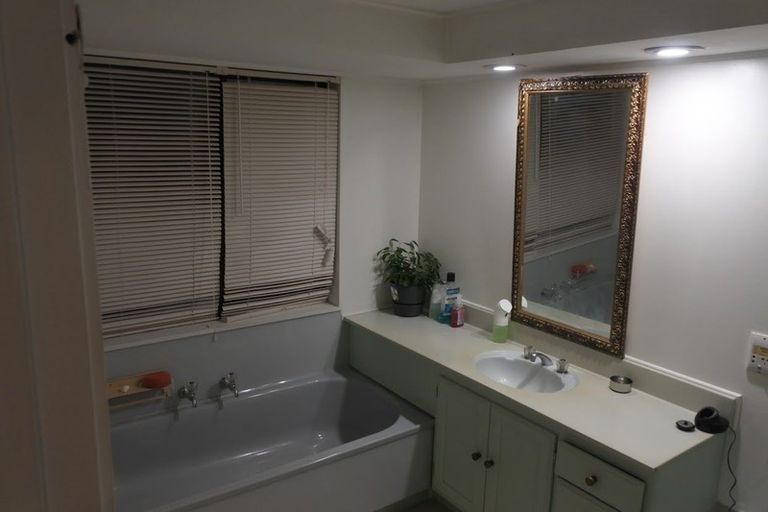 Photo of property in 1/10 Grove Road, Papakura, 2110