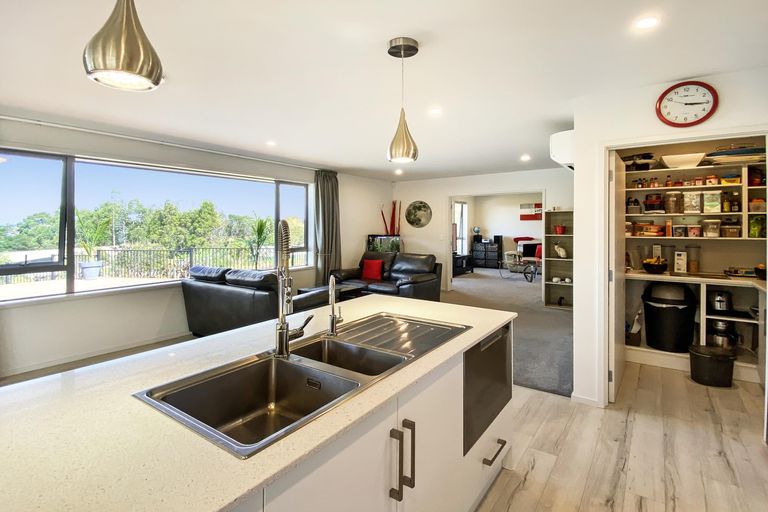 Photo of property in 11 Saint Anthonys Way, Kerikeri, 0294