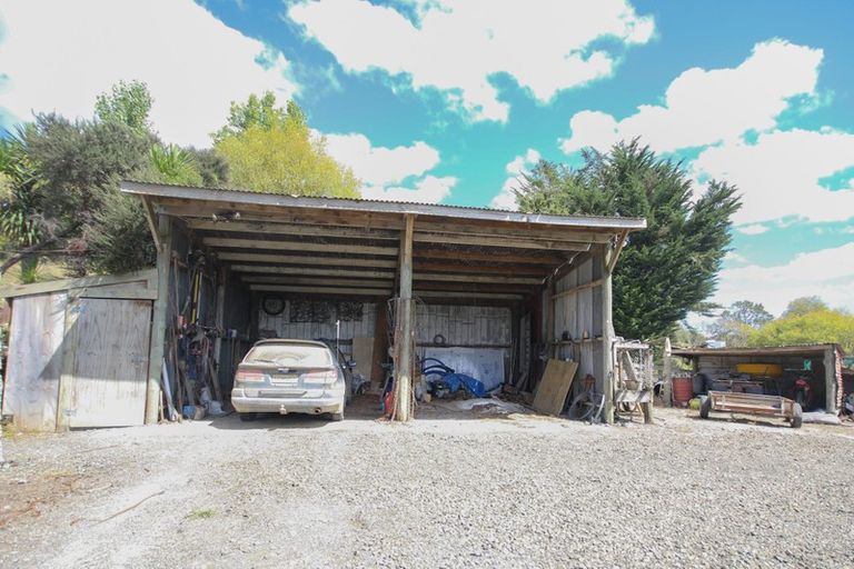 Photo of property in 4 Paparoa Station Road, Paparoa, 0571