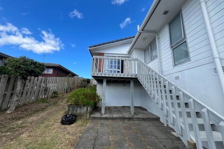 Photo of property in 2/15 Summermist Drive, Northpark, Auckland, 2013