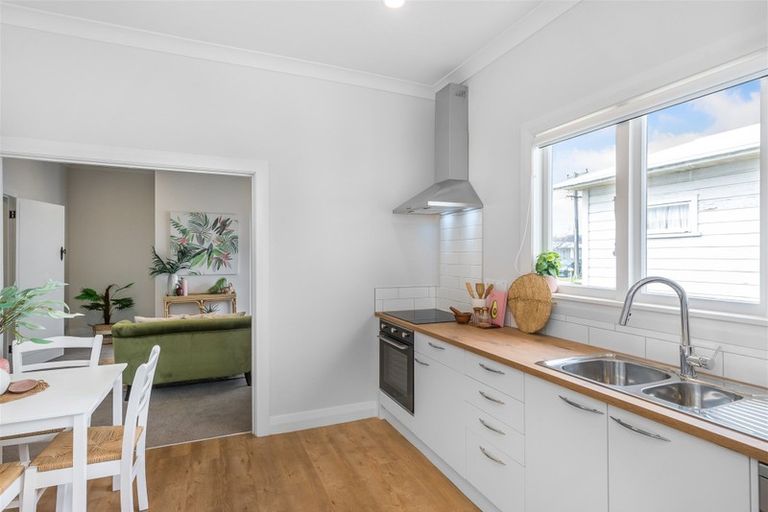 Photo of property in 14 Wilton Street, Levin, 5510