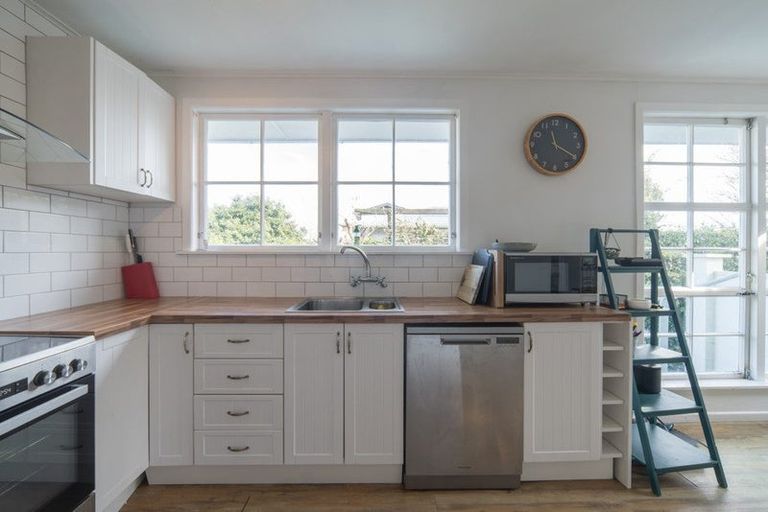 Photo of property in 73 Morrow Avenue, St Andrews, Hamilton, 3200