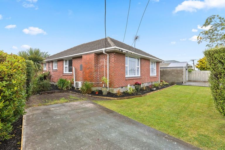 Photo of property in 12 Newport Street, Avondale, Christchurch, 8061
