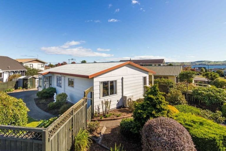 Photo of property in 2/26 Tobin Place, Richmond Heights, Taupo, 3330